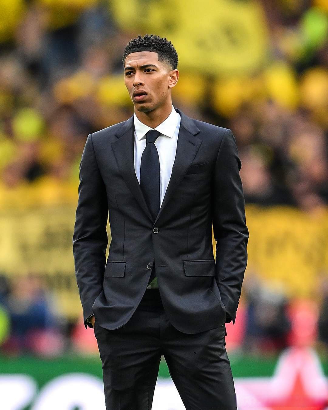 后腰必须在 后腰必须在